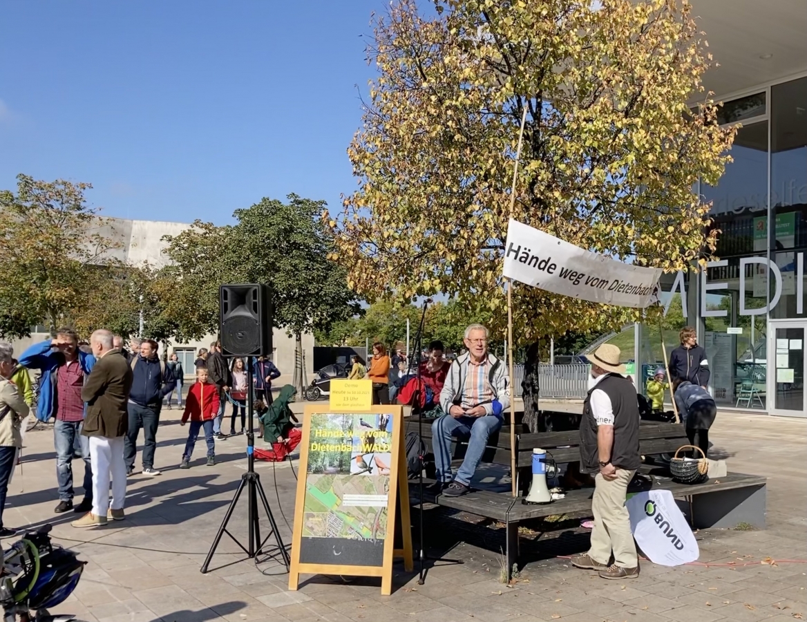 Demo auf dem Maria-von-Rudloff-Platz