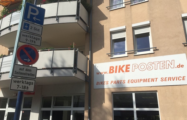 Ladezone Postfiliale Rieselfeld 3