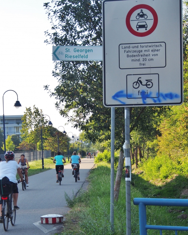 Fahrradweg Mundenhoferstraße