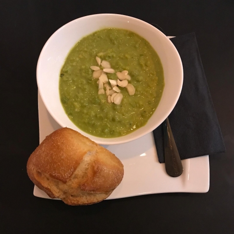 Asiatische Erbstensuppe mit Kokosmilch Mittagstisch Kaffeezeit Rieselfeld