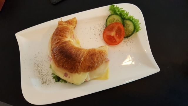 Croissant Kaffeezeit